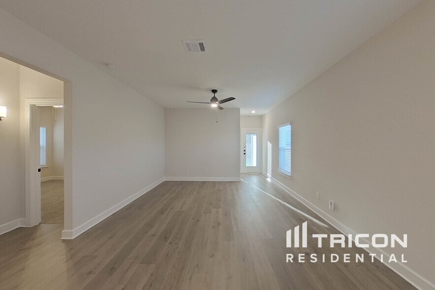 Building Photo - 1105 Butler Ave