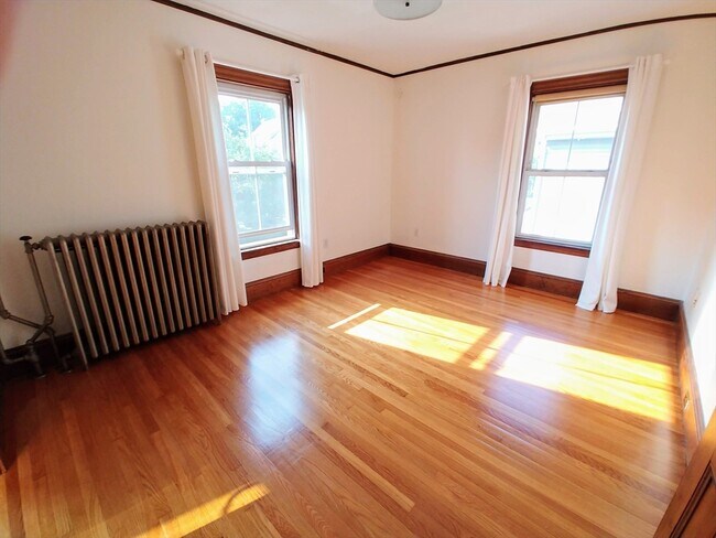 Building Photo - 78 N Beacon St