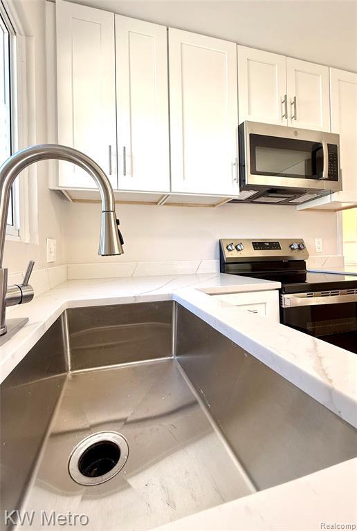 Building Photo - 2180-2182 Vernier Rd