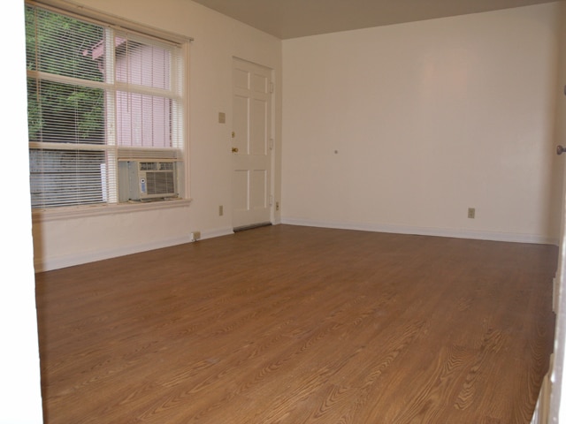 Building Photo - 3050 Snyder Ave