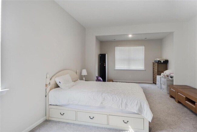 Building Photo - 301 Merganser Dr