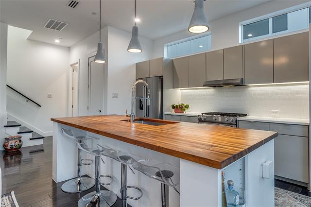 Building Photo - 4805 Manett St