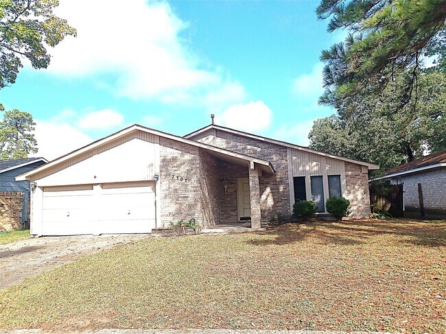 Building Photo - 7307 Foxwick Ln