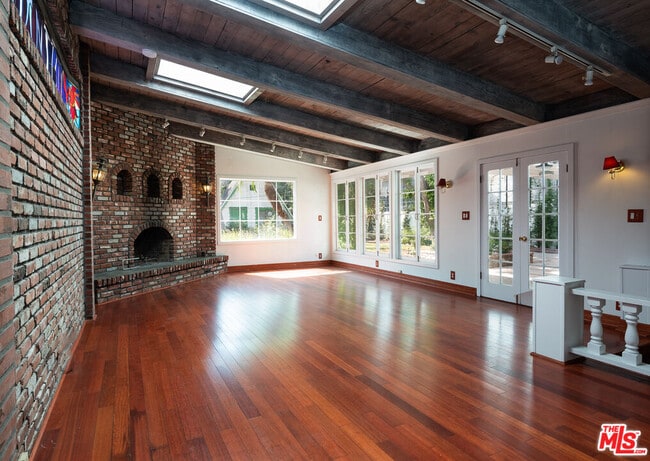 Building Photo - 14842 Morrison St