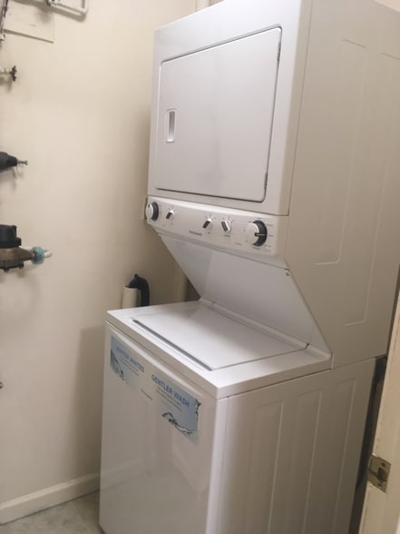 Building Photo - 1824 Bronzegate Blvd