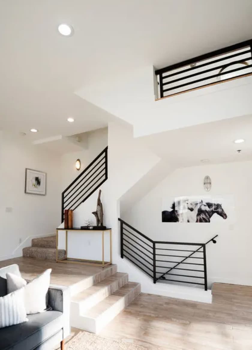 Building Photo - 5400 Playa Vista Dr