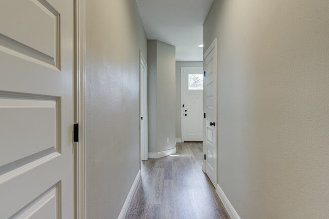 Building Photo - Stunning 3 Story Town-Home near Texas Tech...
