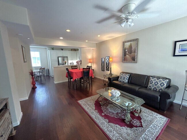 Building Photo - 17871 Shady View Dr