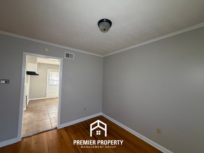 Building Photo - 3-Bedroom Memphis Home Near East Memphis with Fenced Yard