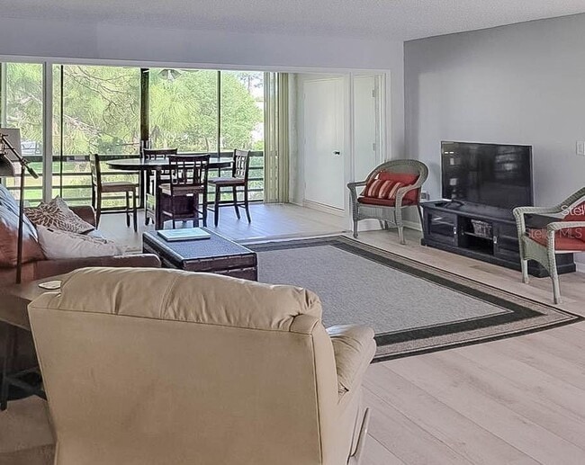 Building Photo - 5018 MARSHFIELD Rd