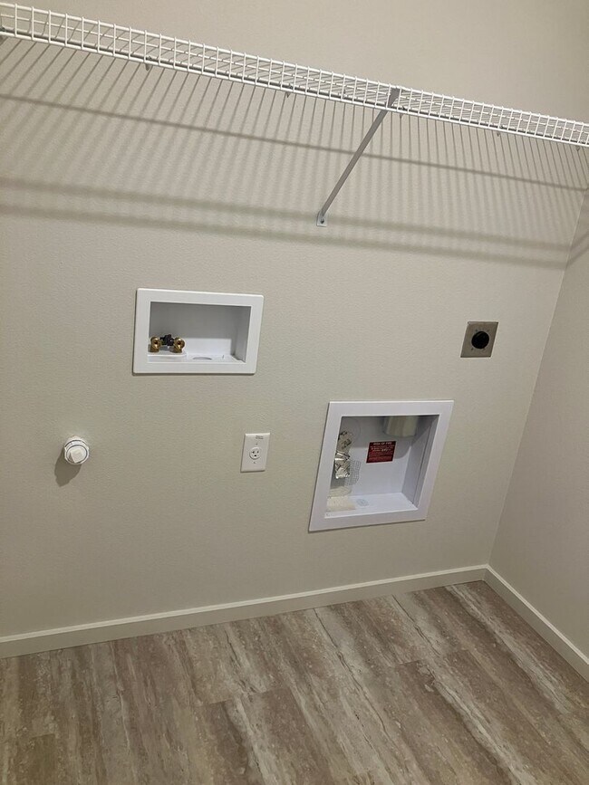 Building Photo - Brand New Three Bedroom Home in East Park Village!
