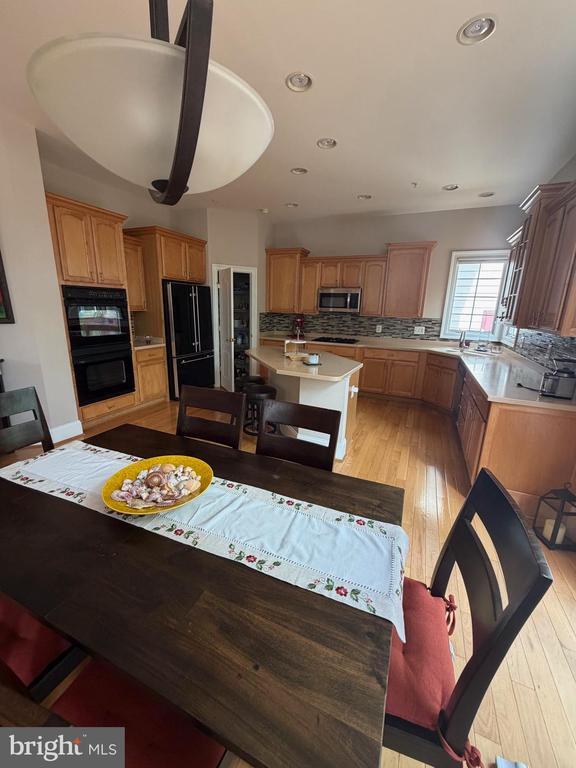 Building Photo - 8402 Tysons Trace Ct