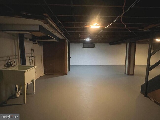 Building Photo - 311 Folsom Ave