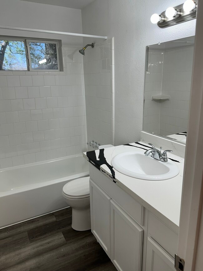 Building Photo - 8818 Ilona Ln