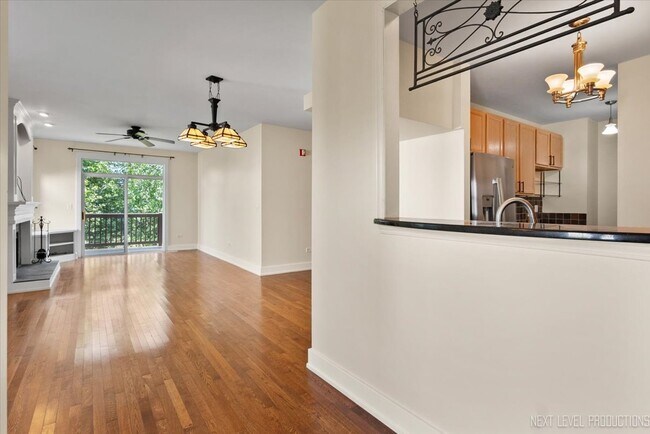 Building Photo - 910 Genesee Dr