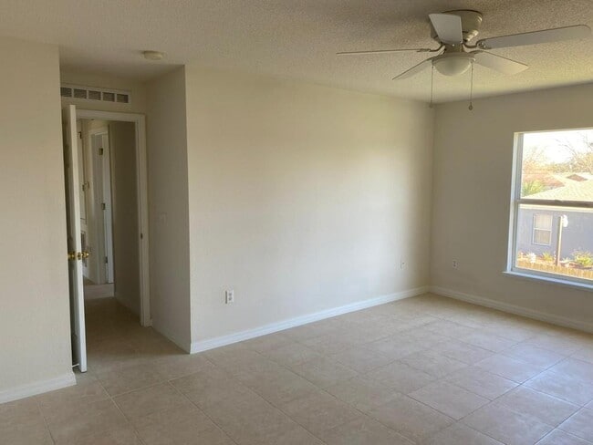 Building Photo - 217 Chadworth Dr