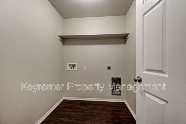 Building Photo - 3533 SE 94th St