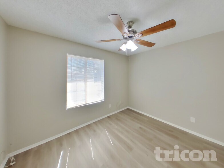 Building Photo - 6826 W Cholla St