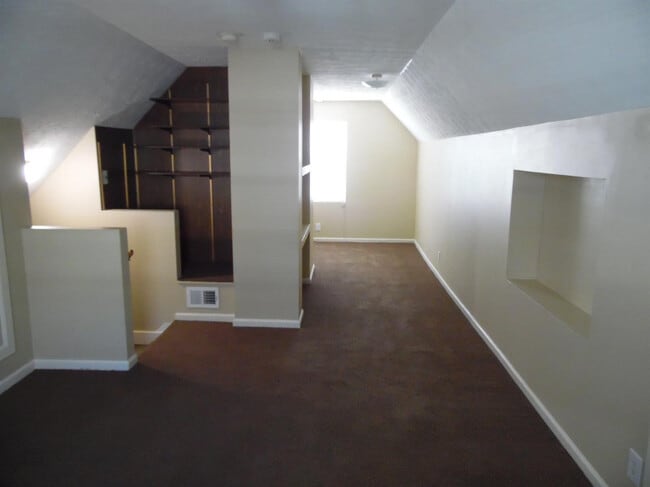 Building Photo - 107 Southport Dr