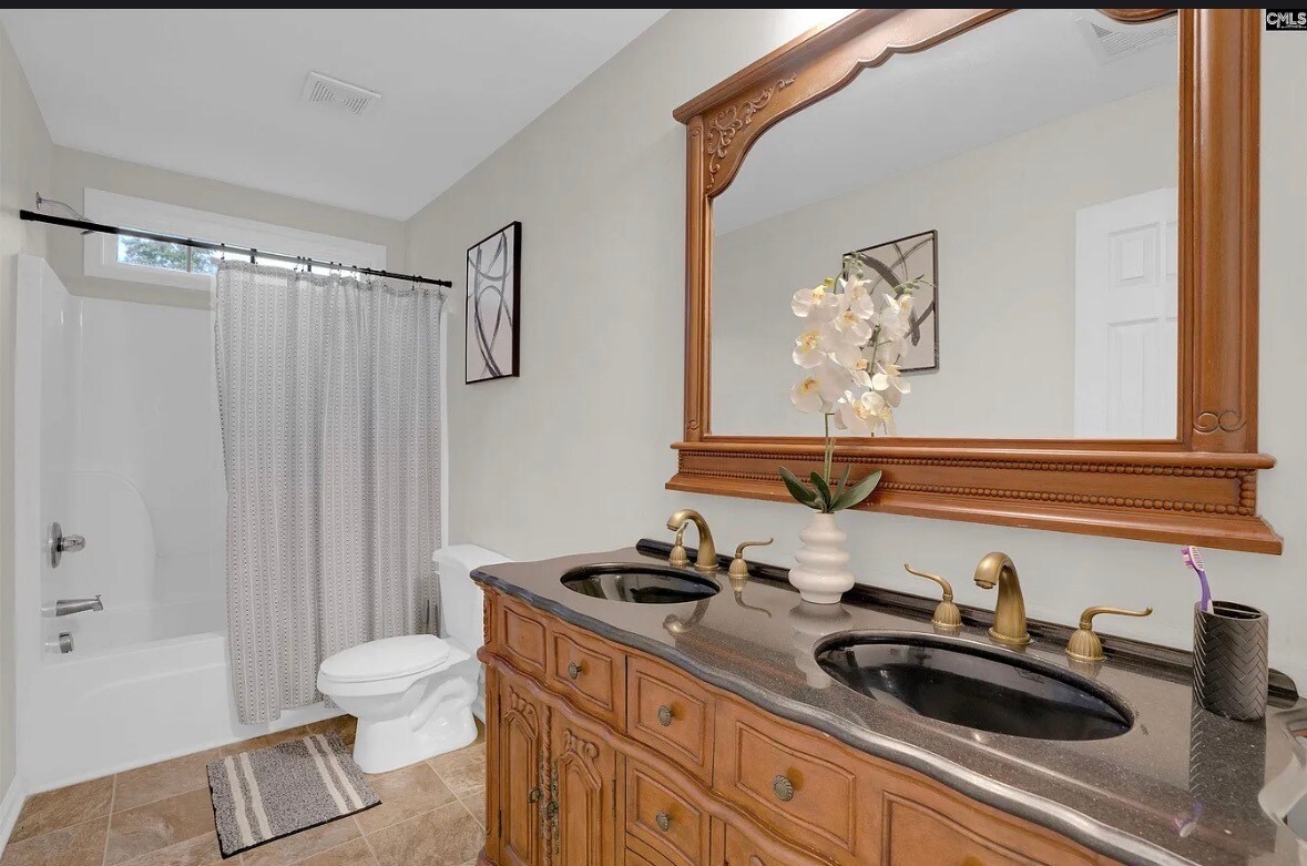 Building Photo - 946 Farnsworth Dr