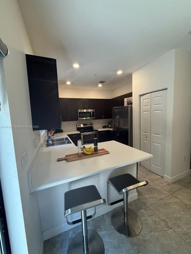 Building Photo - 152 SW 185th Way