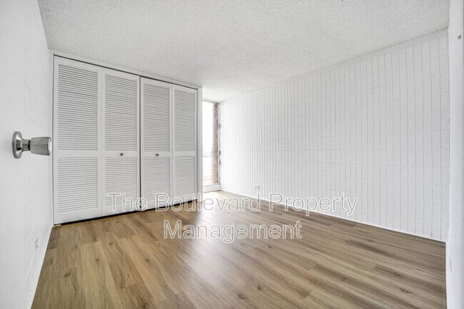 Building Photo - 5055 Likini St