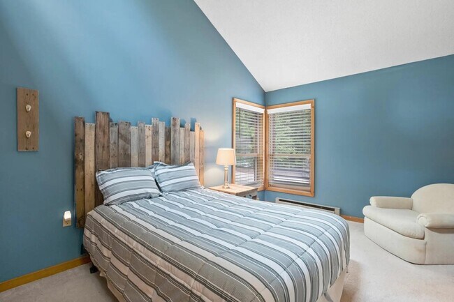 Building Photo - 6 Ridge Rd