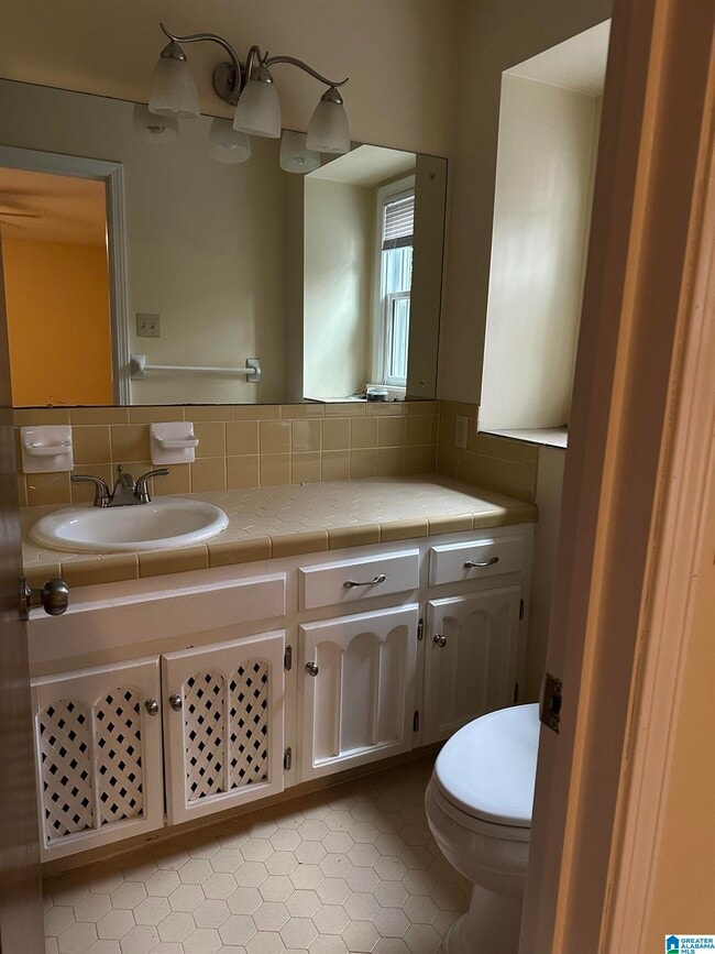 Building Photo - 3208 Westbrook Dr