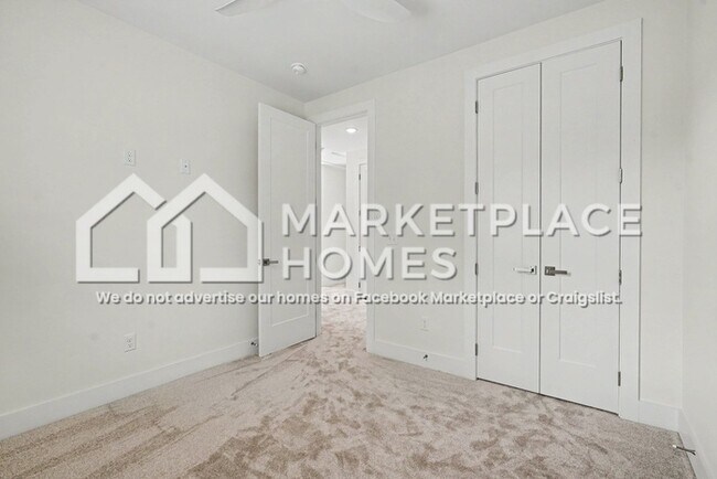 Building Photo - 7 Taverly Dr