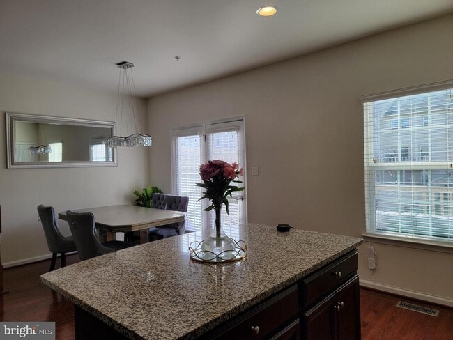 Building Photo - 12347 Echo Hill Pl