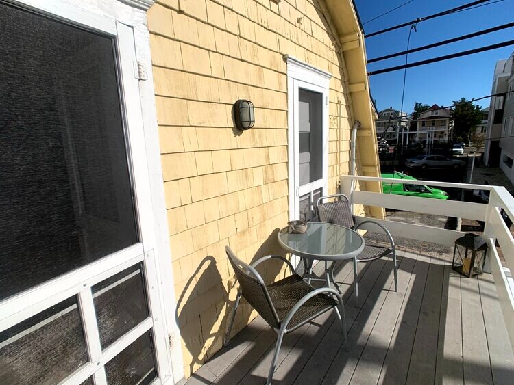 Building Photo - 321 Wesley Ave