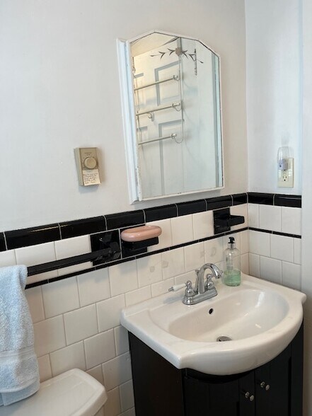 Building Photo - 94 Eustis Ave