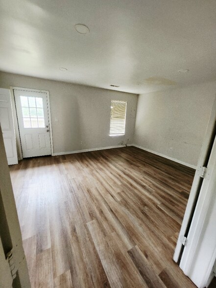 Building Photo - 5517 Maple Cluster Ct
