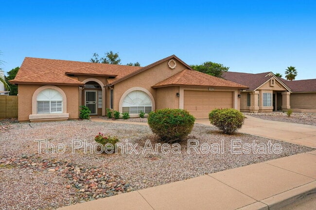 Building Photo - 4425 E Douglas Ave