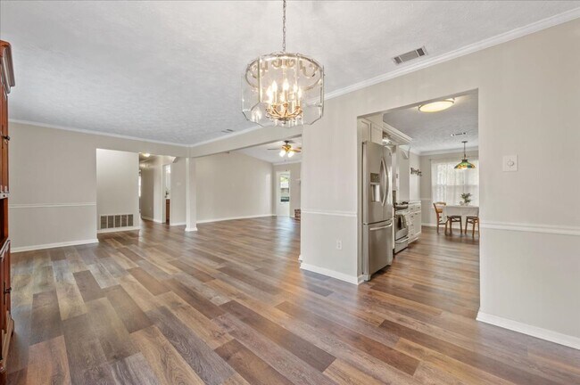 Building Photo - Well-Maintained Ranch Home in Southside Savannah For Lease