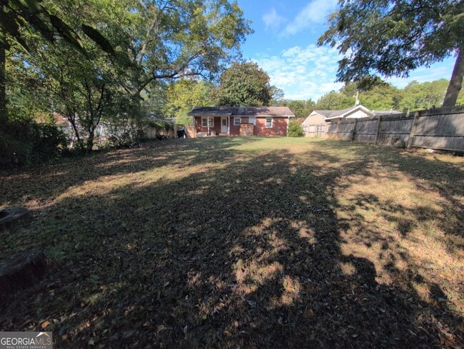 Building Photo - 202 Bishop Dr