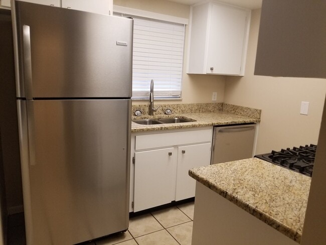 Building Photo - Remodeled 1-Bedroom Condo in Winter Haven