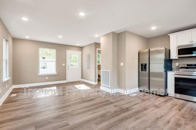 Building Photo - 3716 Central Ave