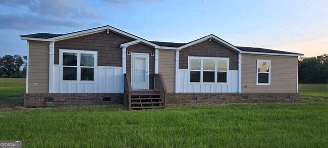 Primary Photo - 378 Tom McCall Rd