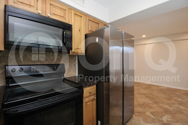 Building Photo - 1550 N Stapley Dr