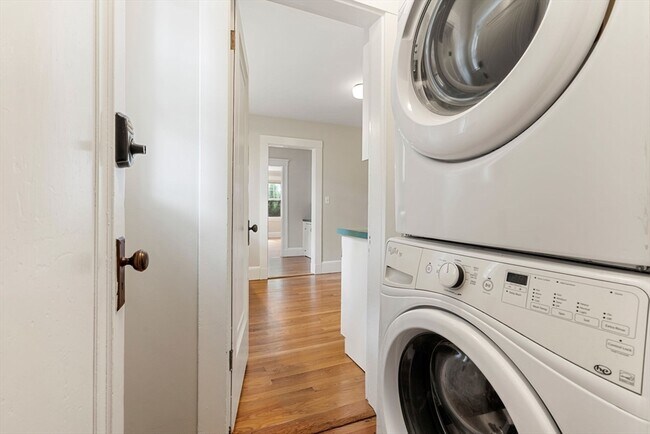 Building Photo - 29 Addington Rd