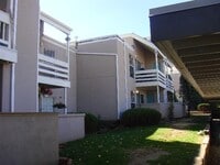 Building Photo - 2 bedroom condominium near Academy and Aus...