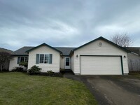 Building Photo - Hard to find single level 4 bedroom!