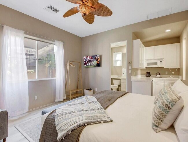 Building Photo - 81045 Golf View Dr