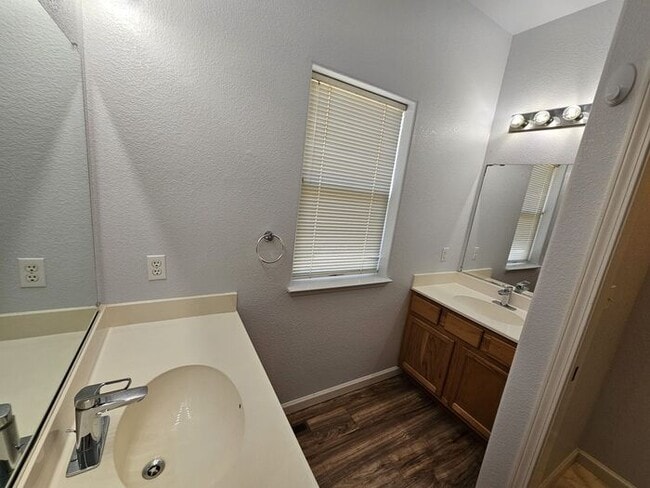 Building Photo - 3 bed 2 bath 2 Car Garage Cimarron Community Home FOR RENT!