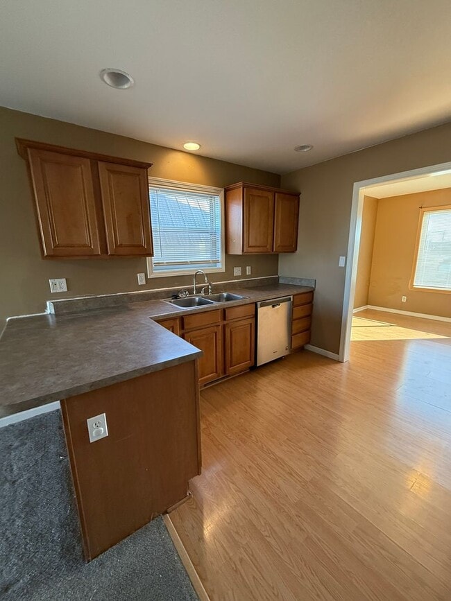 Building Photo - Spacious Home on the west side of Junction City ~ Available Early January