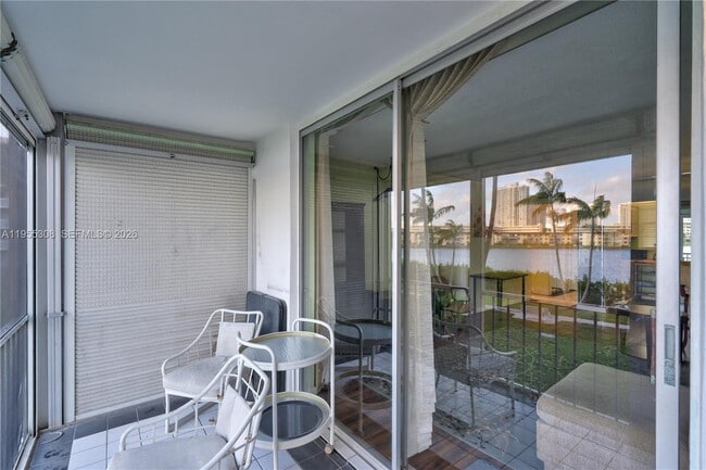 Building Photo - 2861 Leonard Dr