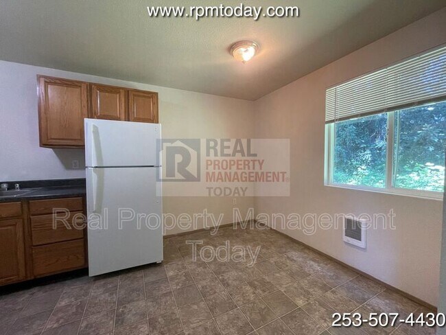 Building Photo - 3810 22nd Ave SE