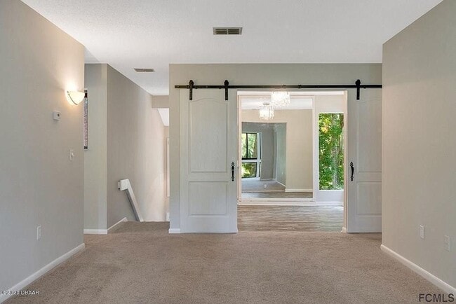 Building Photo - Stunning townhome on Palm Harbor Golf Course!