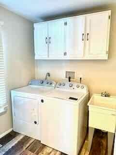 Building Photo - Four Bedroom Two Bath Home In the Prime of Chesterfield